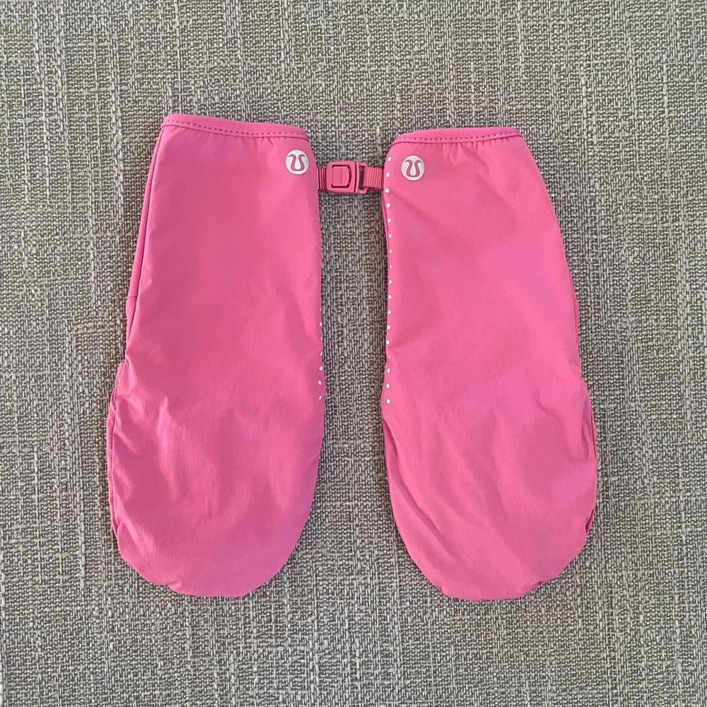 Lululemon Run For It All Hooded Gloves Mitts XS/SM